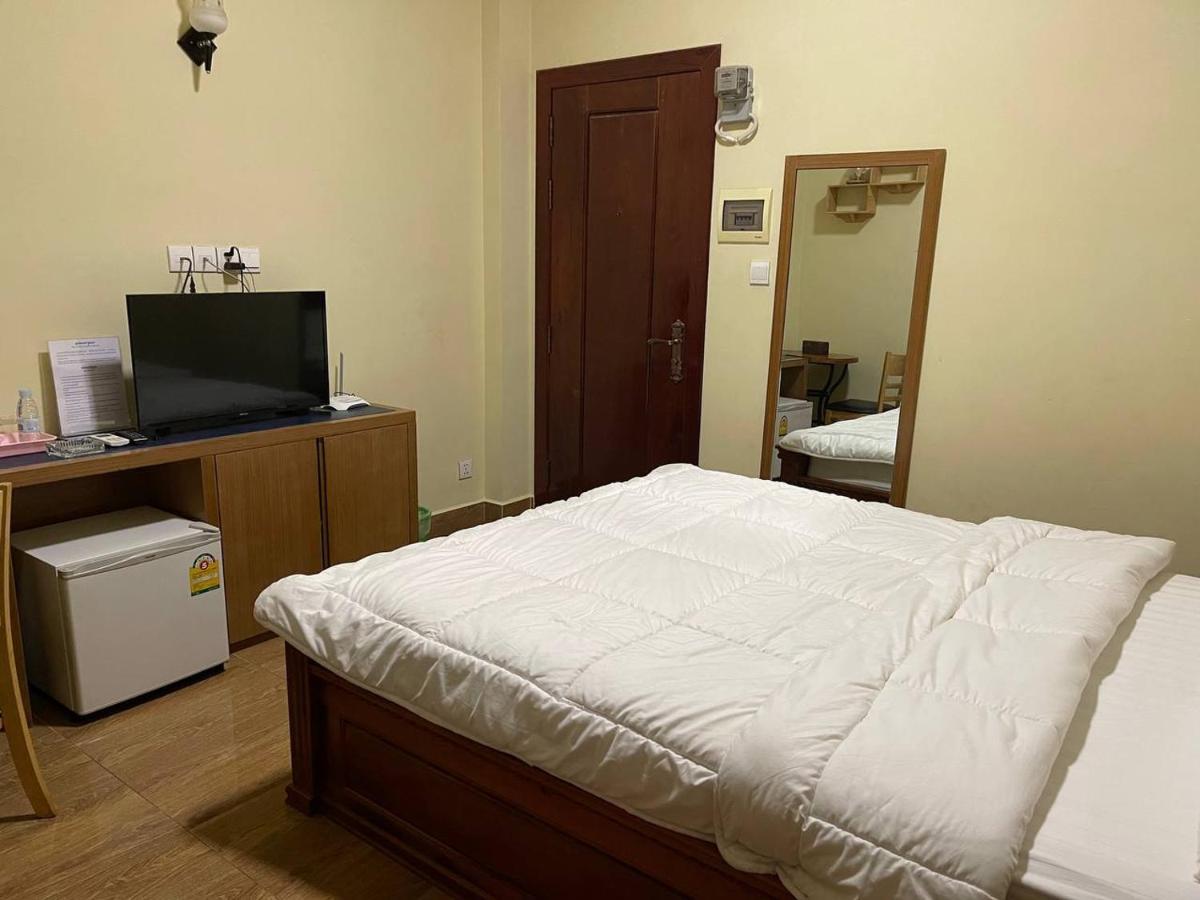 פנום פן Blue Sky Guest House מראה חיצוני תמונה
